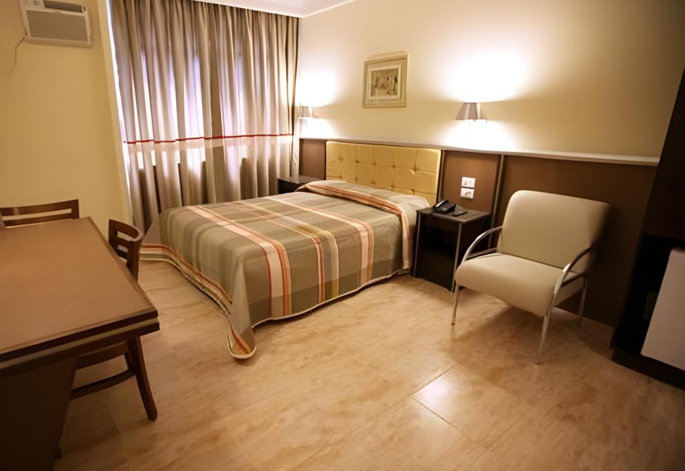 Soneca Plaza Hotel